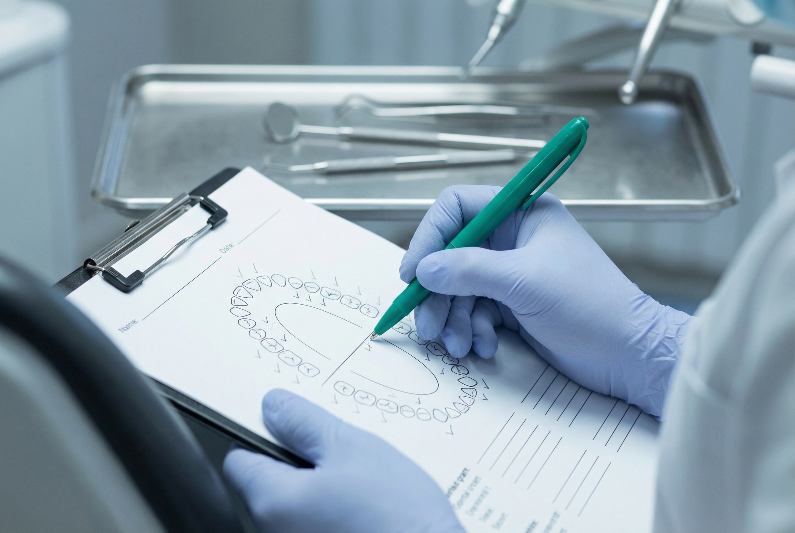 ¿Qué debe tener el expediente de tu paciente dental? Guía práctica de la NOM-013